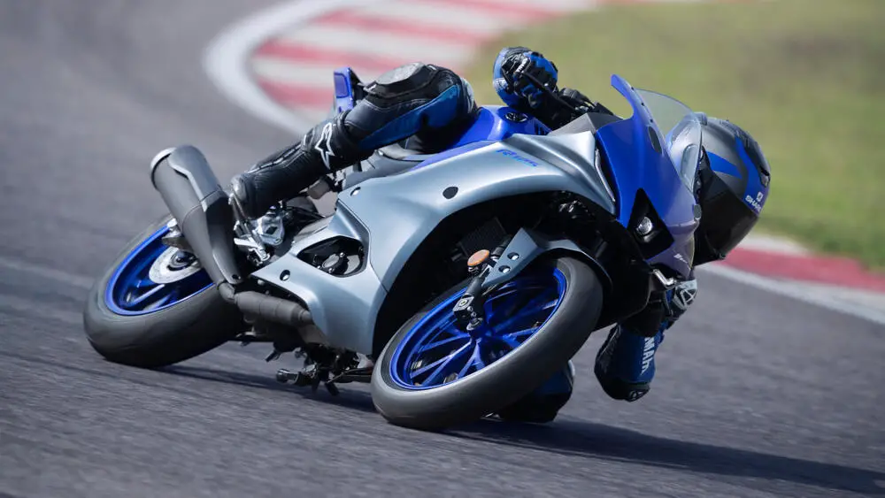 More information about "Unleash Your Inner Supersport Rider with Yamaha's 2023 R125"